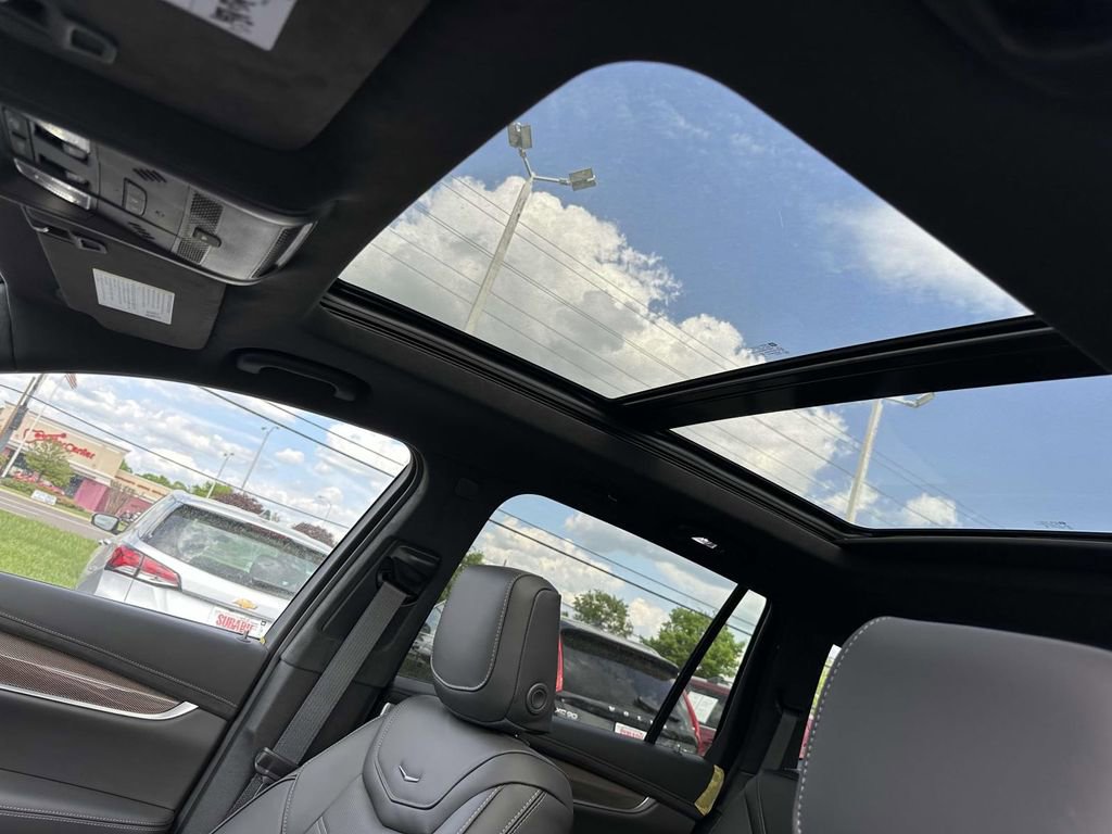 New 2025 Cadillac XT6 Sport w/ Platinum Package AWD/4WD image 17