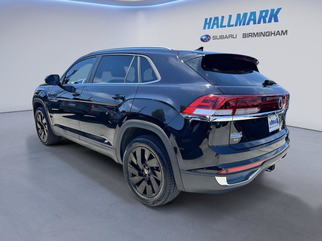 Used 2026 Volkswagen Atlas Cross Sport SE w/ Panoramic Sunroof Package AWD/4WD image 4