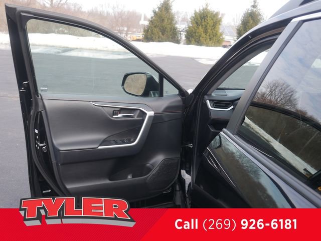 Used 2024 Toyota RAV4 Adventure AWD/4WD image 19