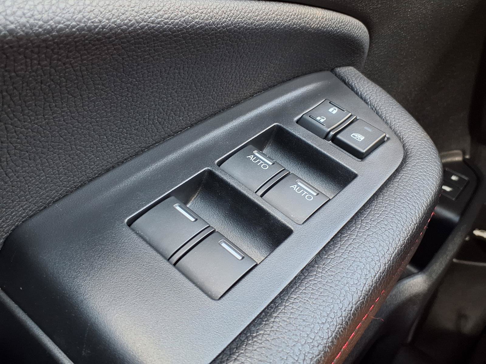 Used 2025 Honda Passport Black Edition image 13