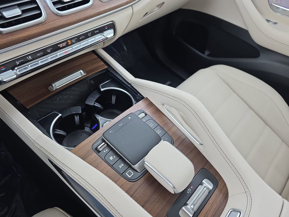 New 2026 Mercedes-Benz GLS 450 4MATIC image 25