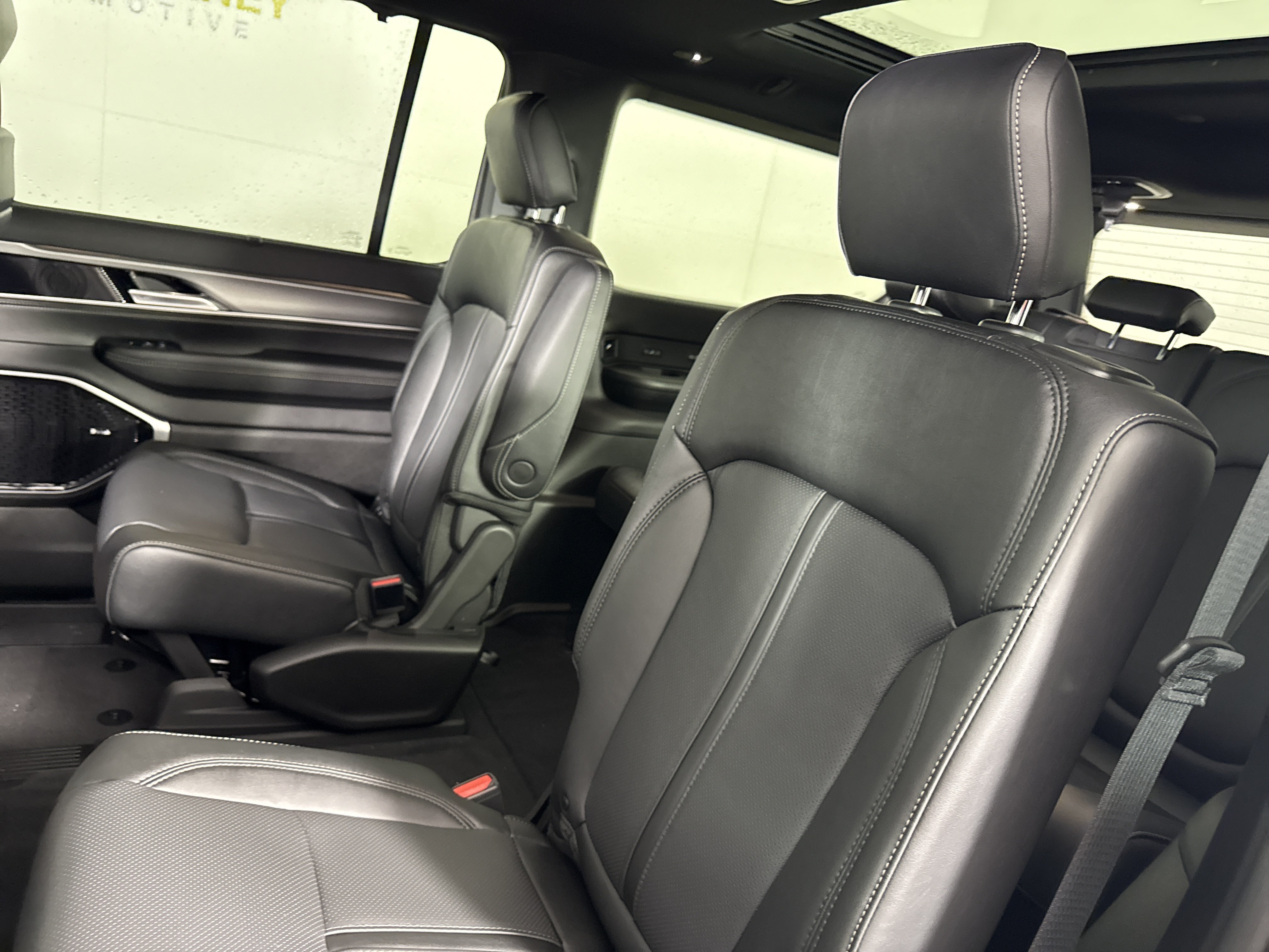 New 2026 Jeep Grand Wagoneer Limited AWD/4WD image 13