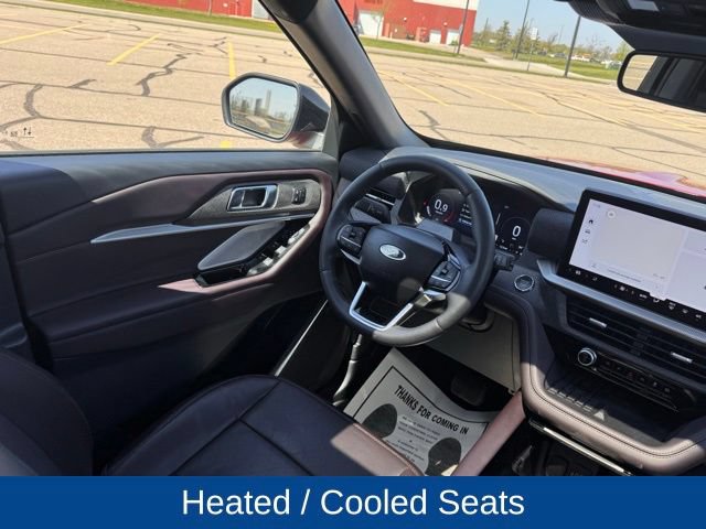 Used 2025 Ford Explorer Platinum AWD/4WD image 11