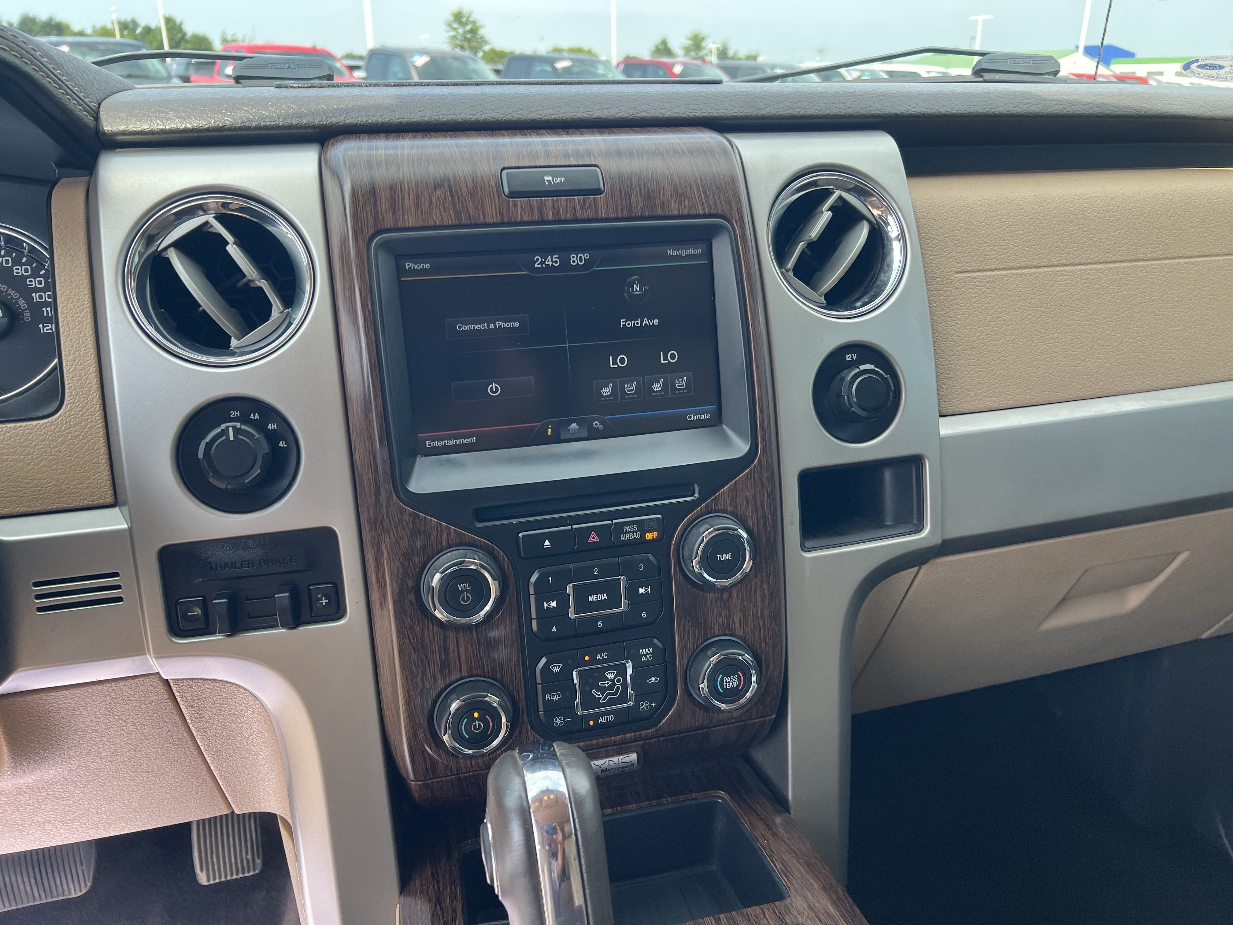 Used 2014 Ford F150 Lariat w/ Lariat Chrome Package AWD/4WD image 22