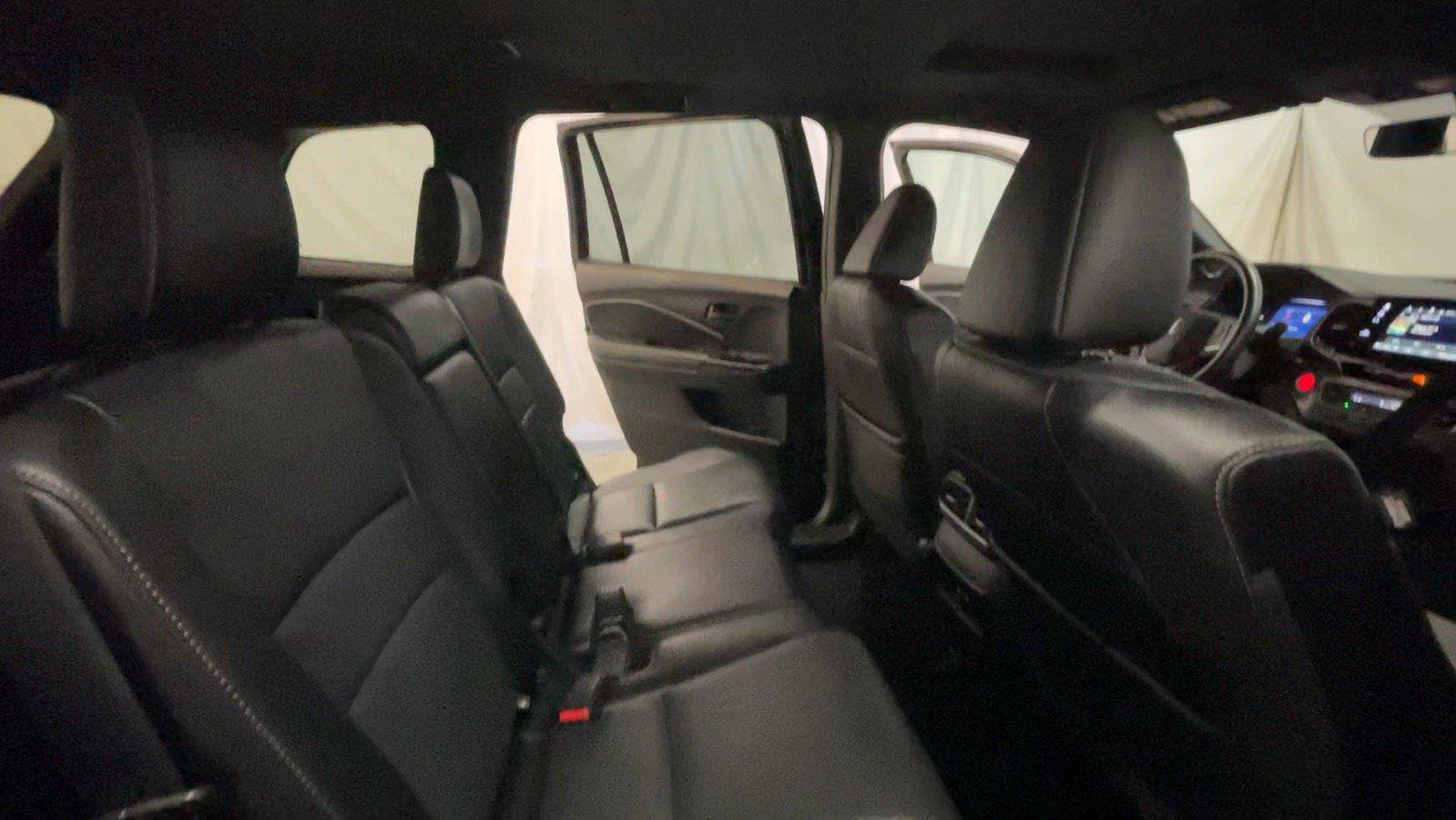 Certified 2025 Honda Passport EX-L image 26