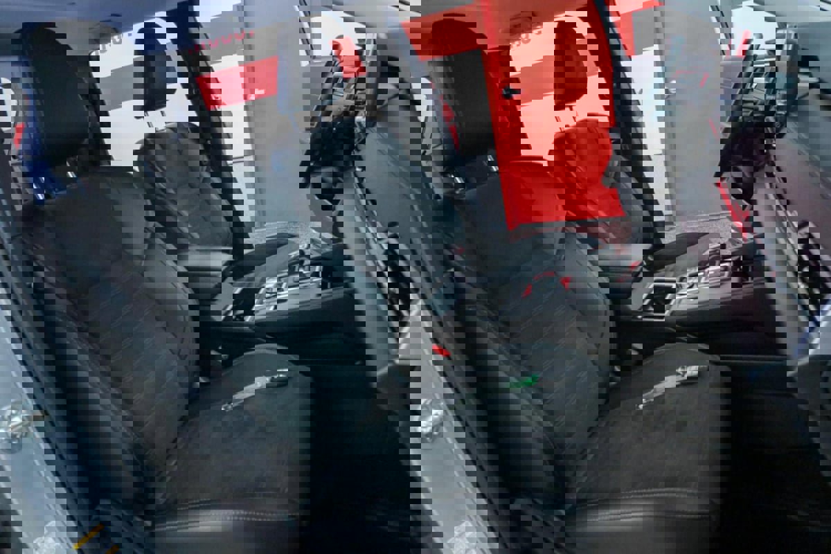 Used 2024 Mitsubishi Outlander SE image 23