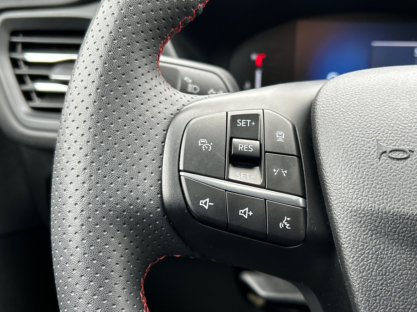 Certified 2023 Ford Escape ST-Line w/ Tech Pack #1 image 14