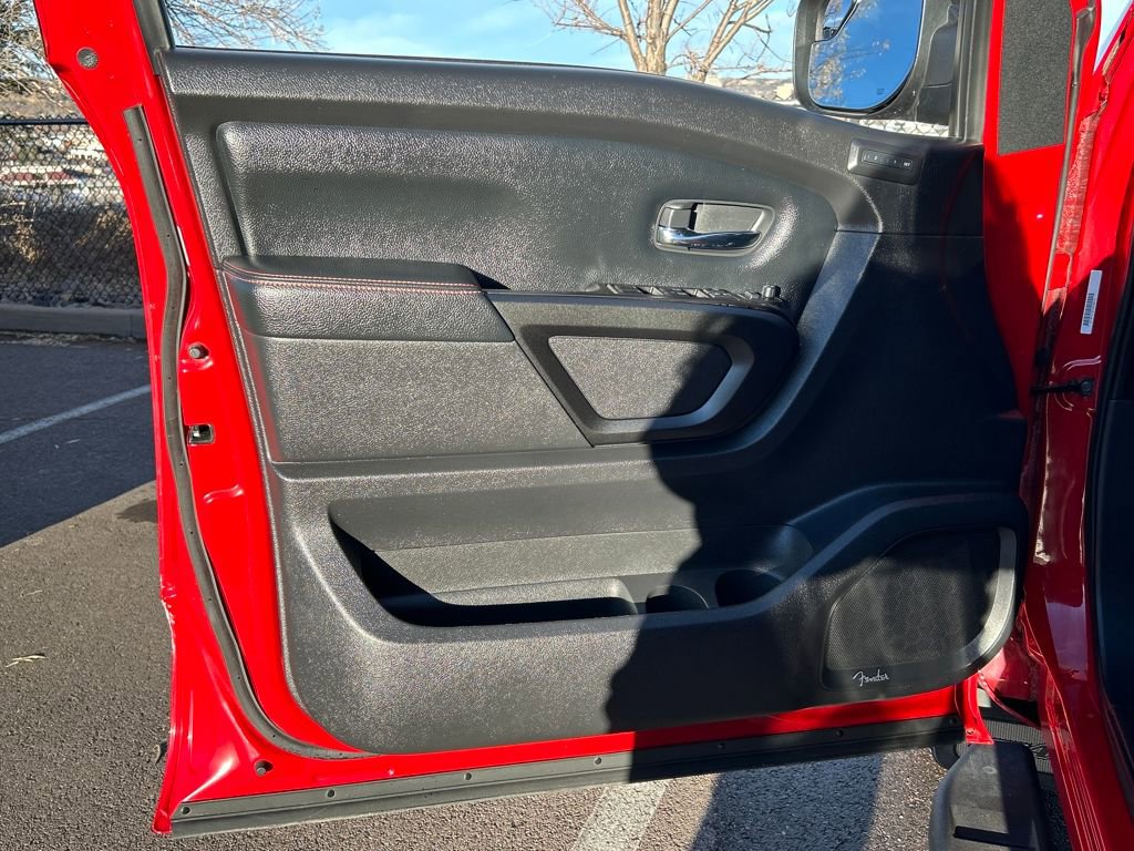 Used 2020 Nissan Titan PRO-4X w/ Pro-4x Convenience Package image 18