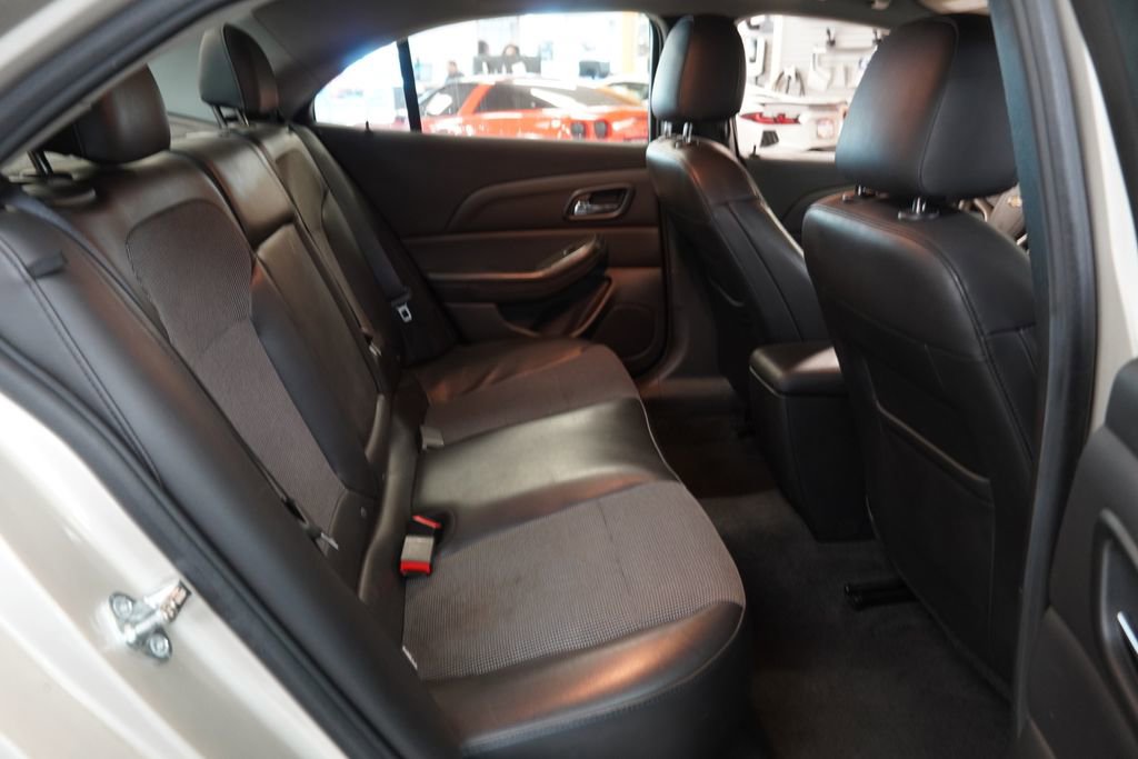Used 2015 Chevrolet Malibu LT w/ Power Convenience Package FWD image 28