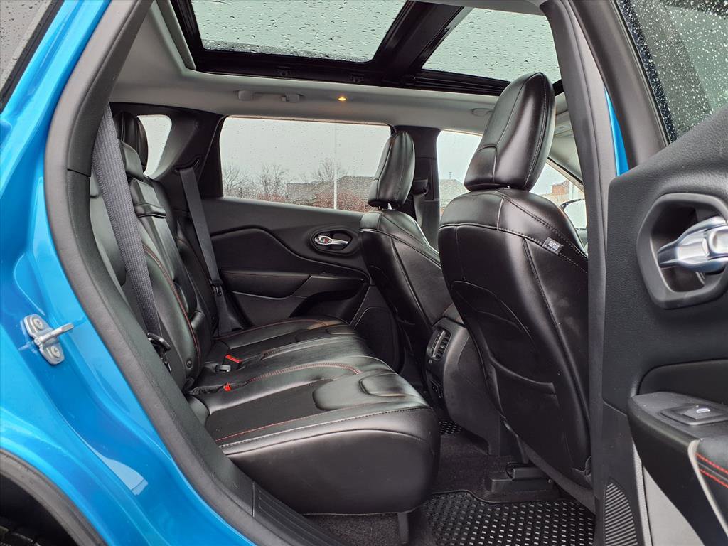 Used 2019 Jeep Cherokee Trailhawk w/ Comfort/Convenience Group image 31