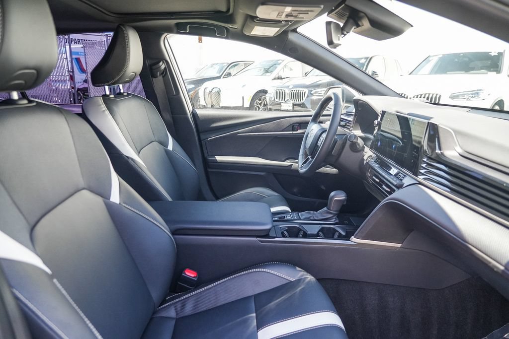 Used 2026 Toyota Camry SE w/ Multimedia Upgrade Package FWD image 17