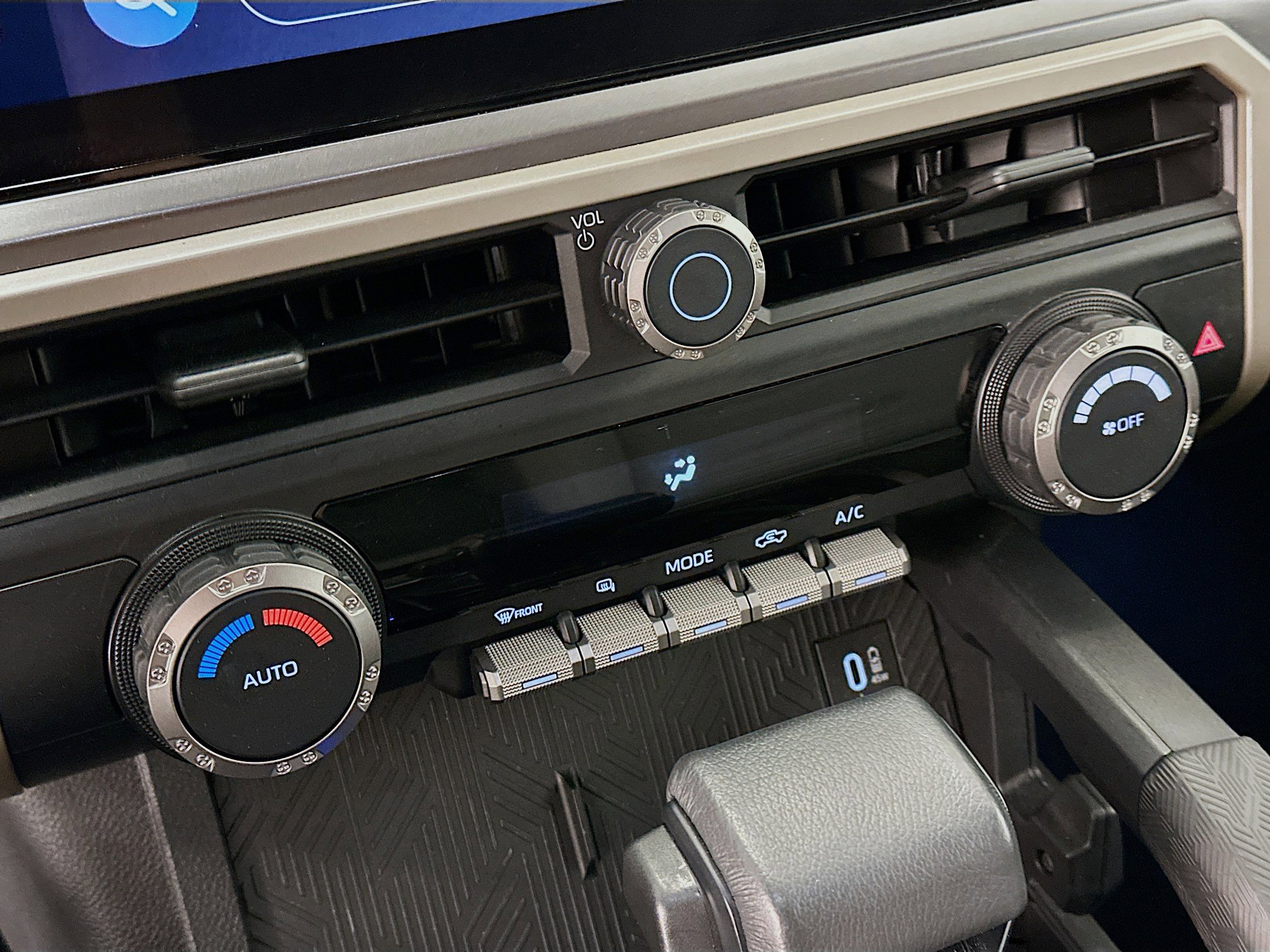 Used 2025 Toyota Tacoma TRD Off-Road AWD/4WD image 24