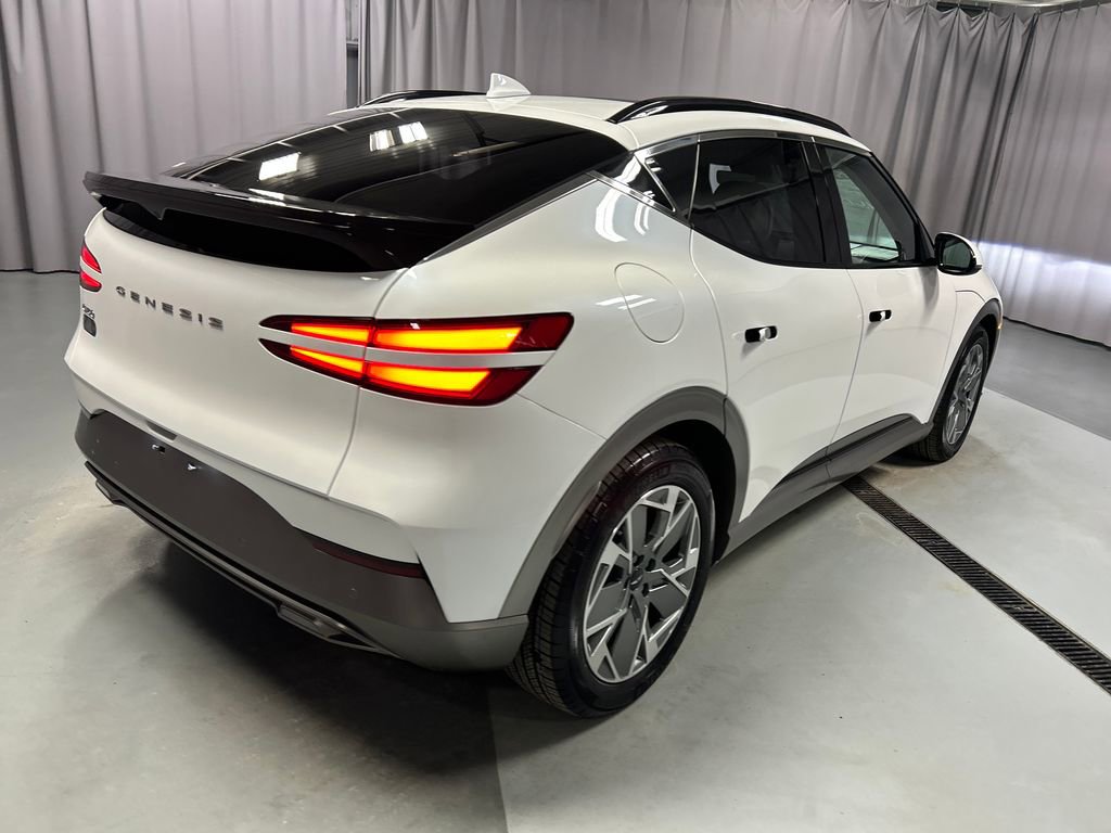 Used 2025 Genesis GV60 RWD image 7
