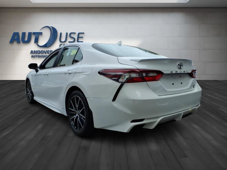 Used 2023 Toyota Camry SE image 14