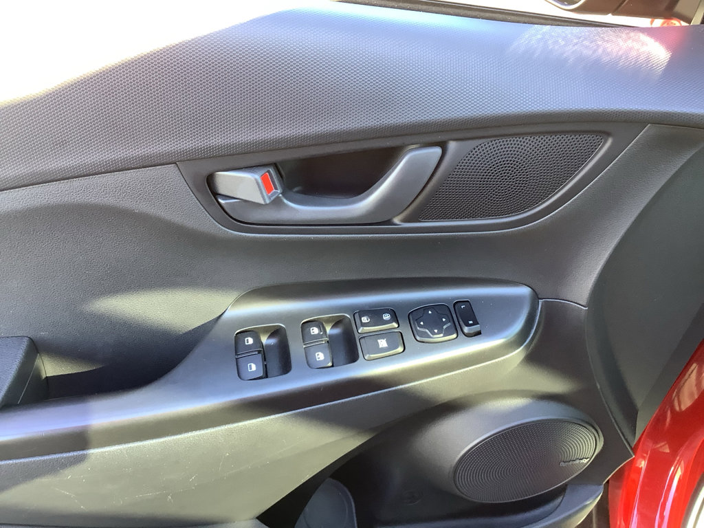 Used 2021 Hyundai Kona SEL Plus image 13