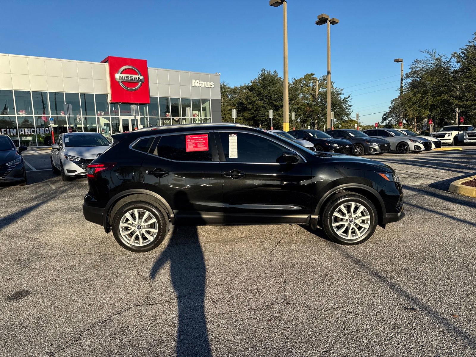 Certified 2022 Nissan Rogue Sport SV image 4
