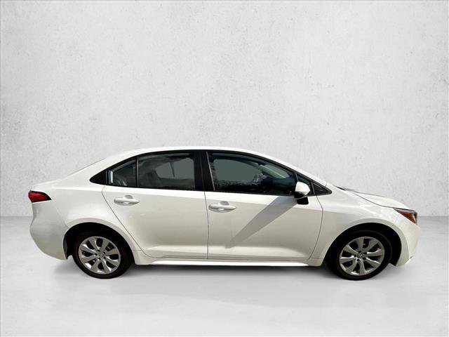 Used 2023 Toyota Corolla LE FWD image 5
