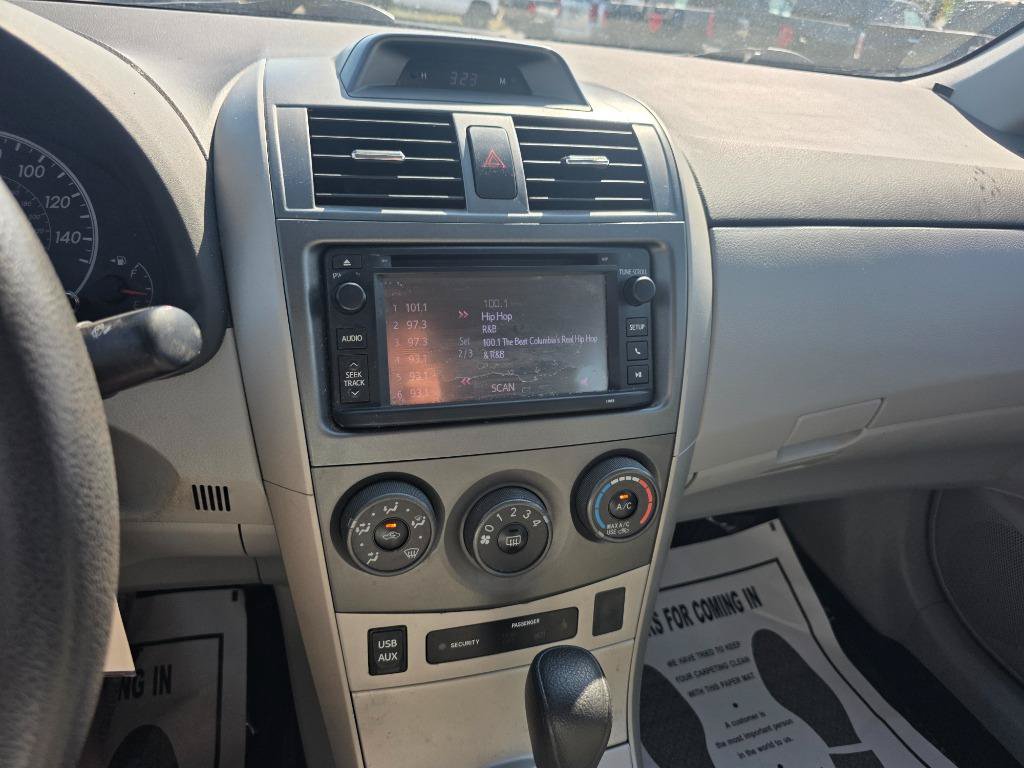 Used 2013 Toyota Corolla LE FWD image 15