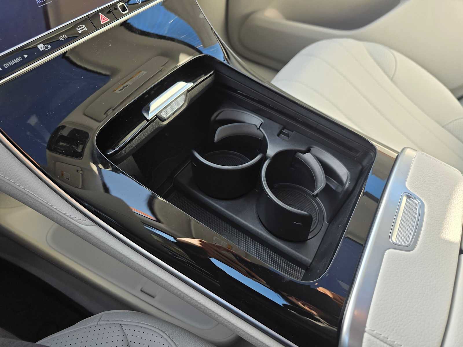 New 2027 Mercedes-Benz EQE 320 4MATIC SUV image 29