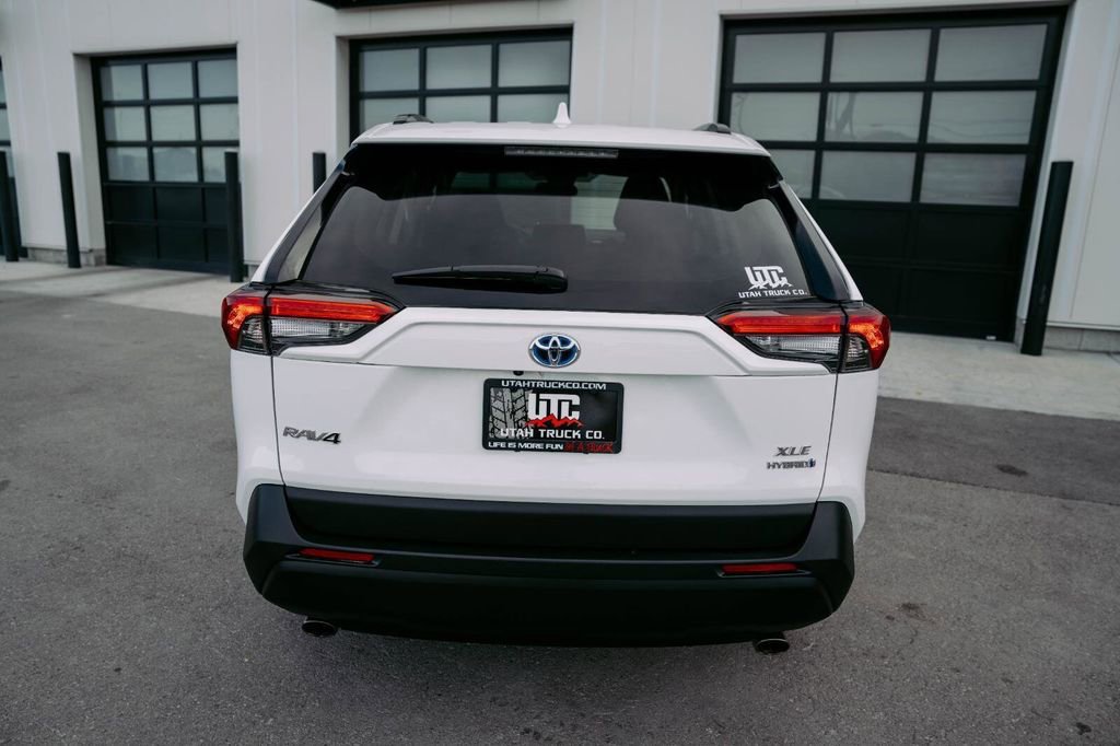 Used 2024 Toyota RAV4 XLE image 7