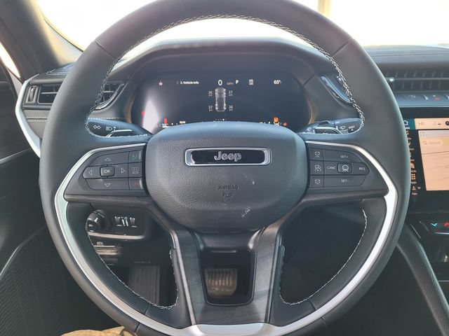 New 2026 Jeep Grand Cherokee Limited AWD/4WD image 12