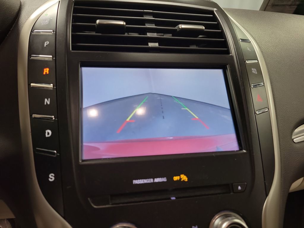 Used 2019 Lincoln MKC Premiere image 16