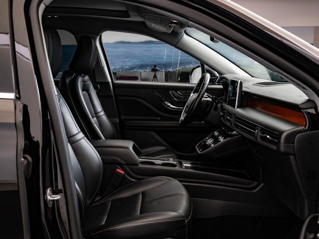 Used 2022 Lincoln Corsair Reserve w/ Equipment Group 201A AWD/4WD image 24