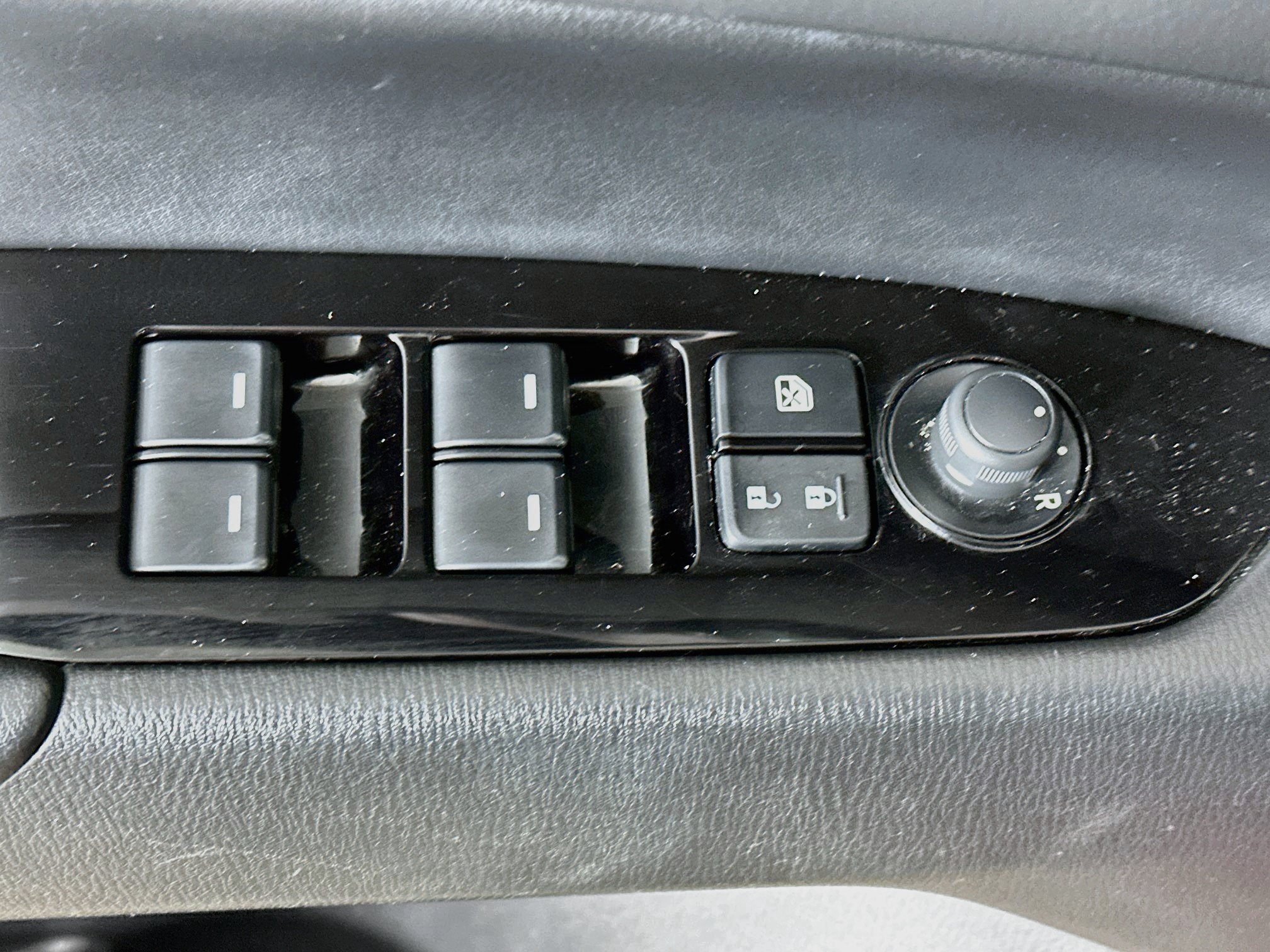 Used 2025 MAZDA CX-5 AWD 2.5 S w/ Select Package image 15