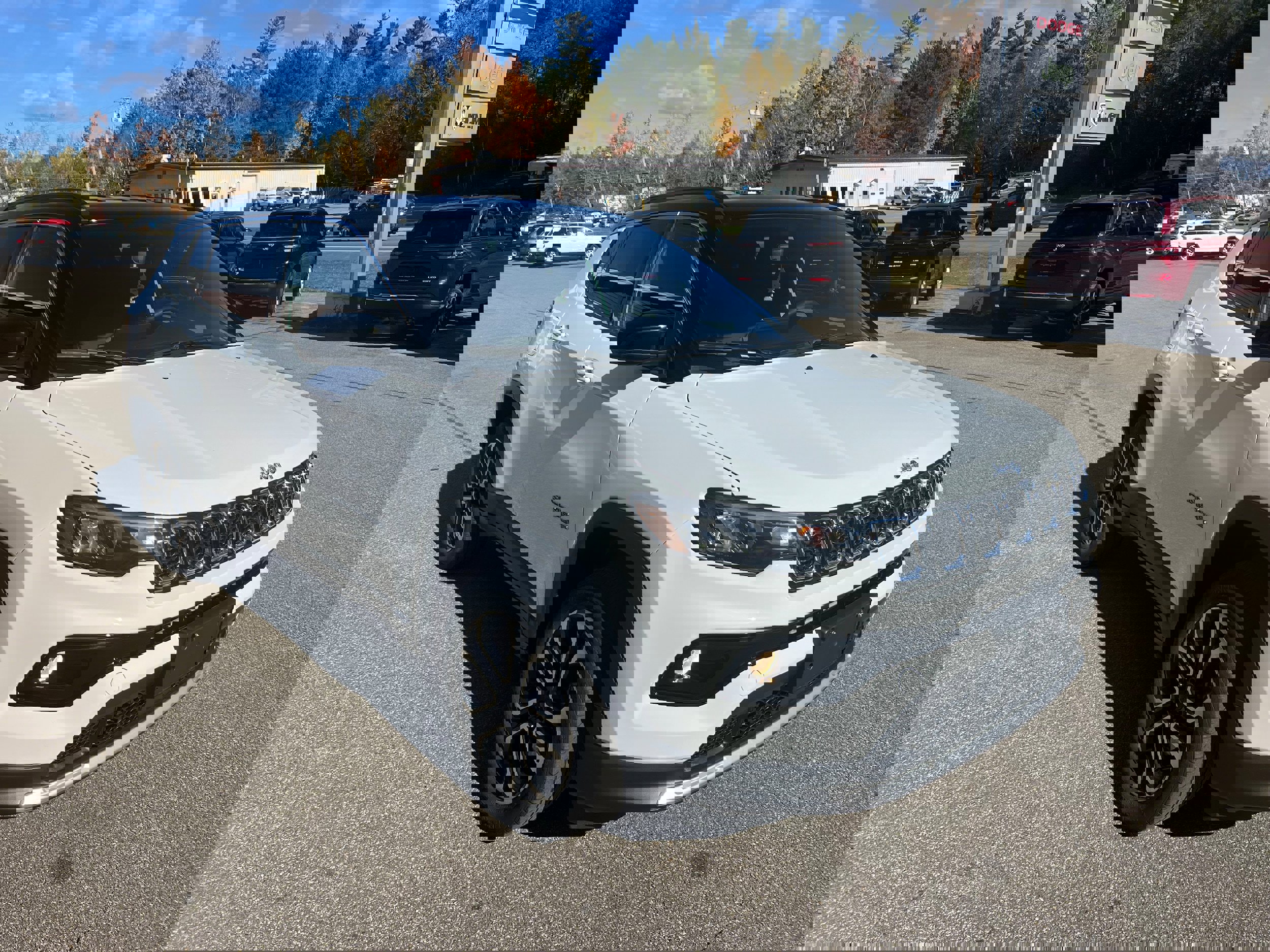 Used 2024 Jeep Compass Limited image 3