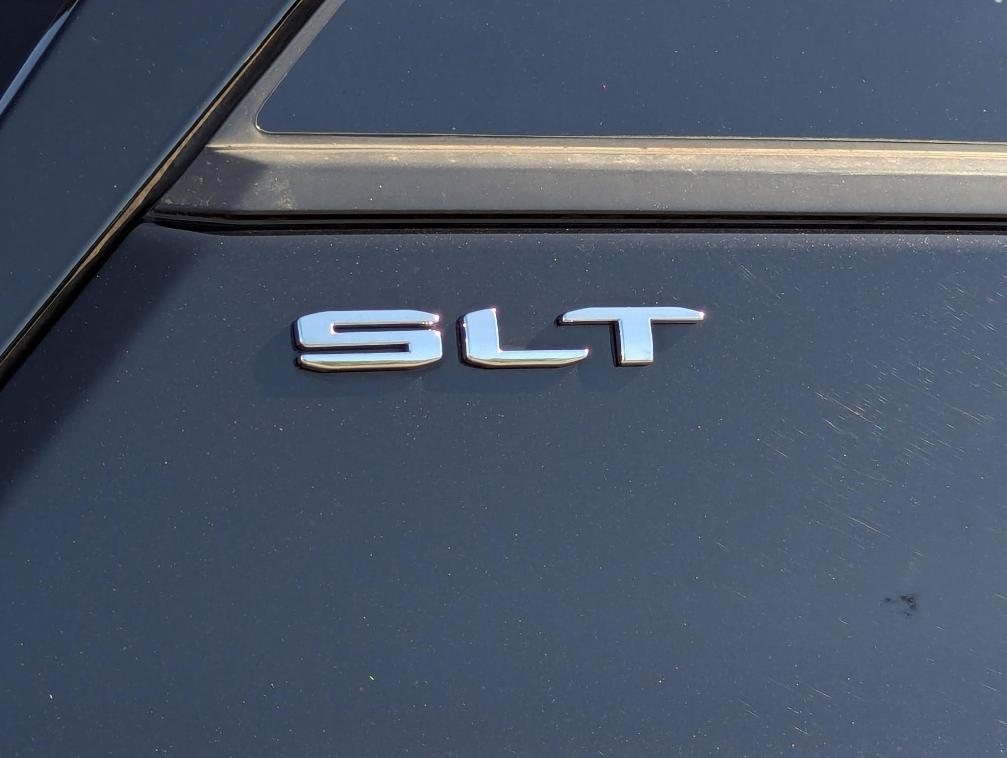 Used 2024 GMC Terrain SLT FWD image 43