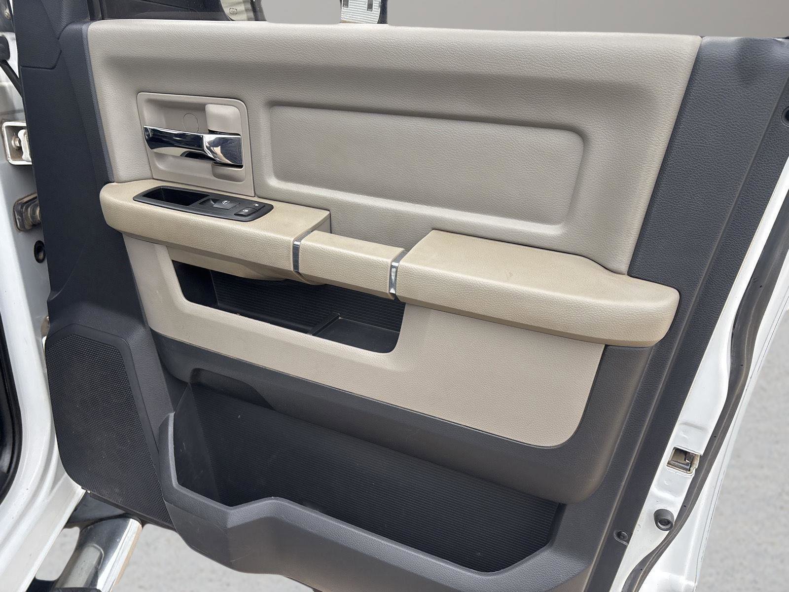 Used 2011 RAM 5500 SLT image 54