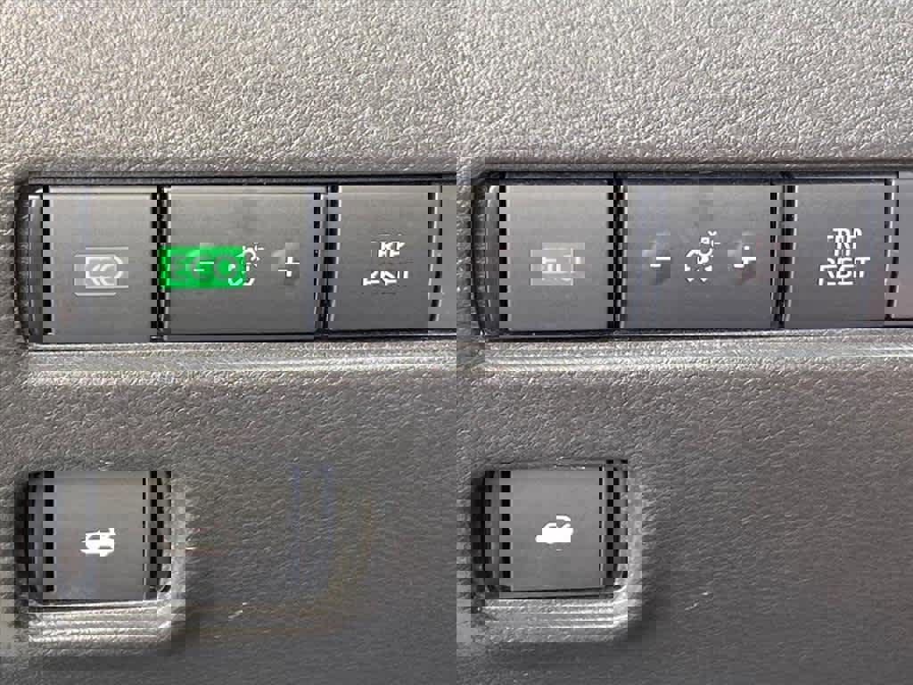 Used 2023 Nissan Sentra SR w/ SR Premium Package image 14