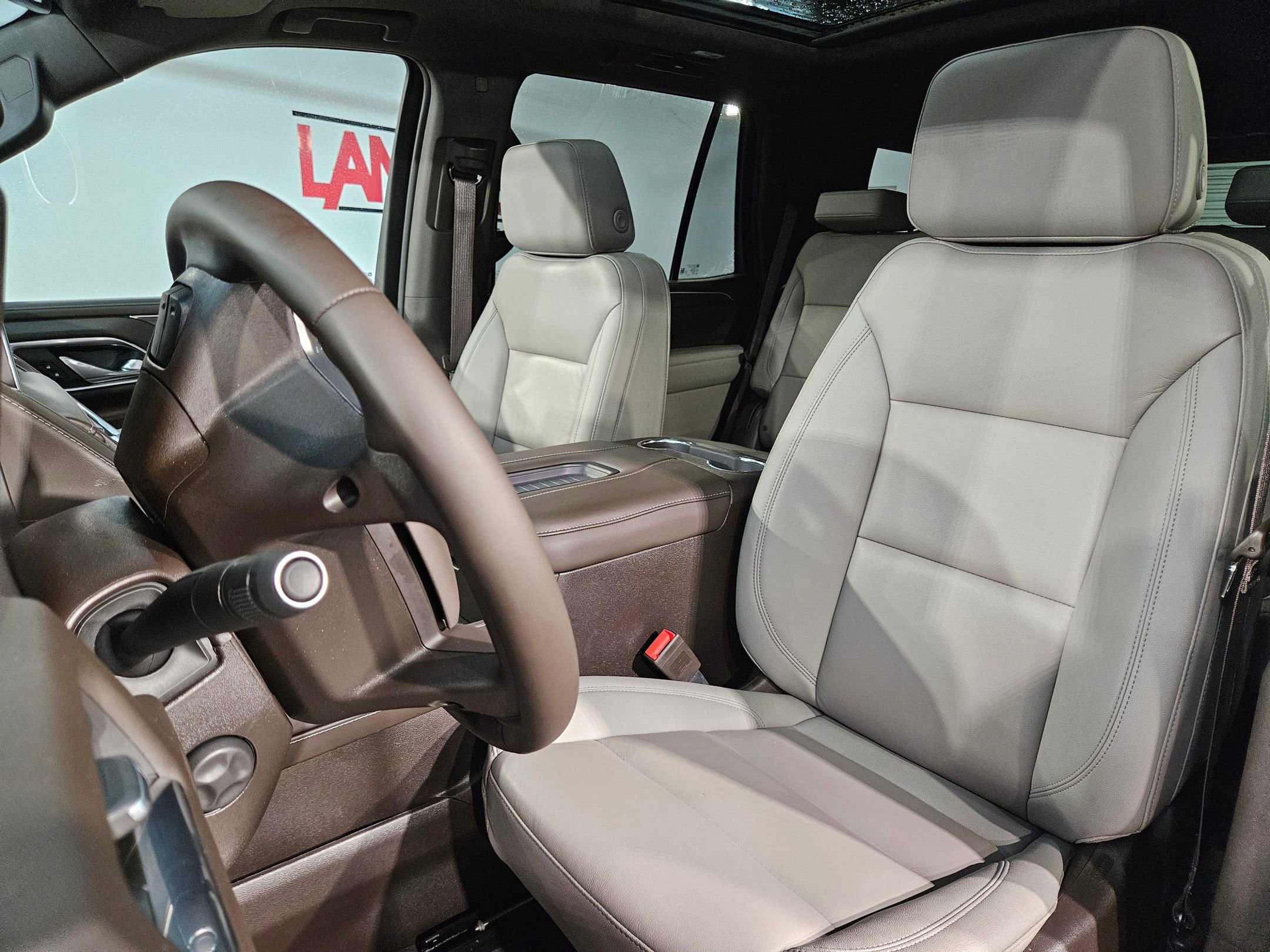 Used 2023 Chevrolet Tahoe LT w/ Luxury Package image 25