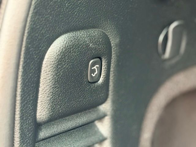 Used 2017 Jeep Grand Cherokee Limited image 28