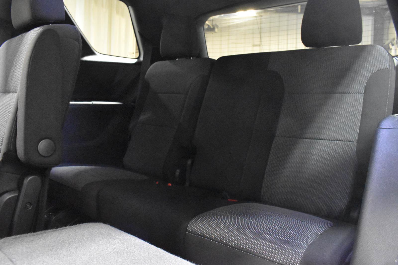 Used 2023 Chevrolet Traverse LT image 8