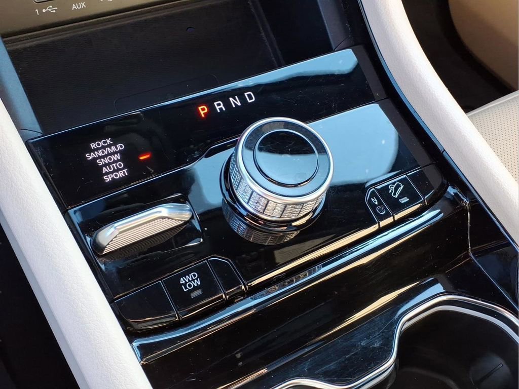 Used 2022 Jeep Grand Cherokee Limited 4xe w/ Luxury Tech Group II image 12