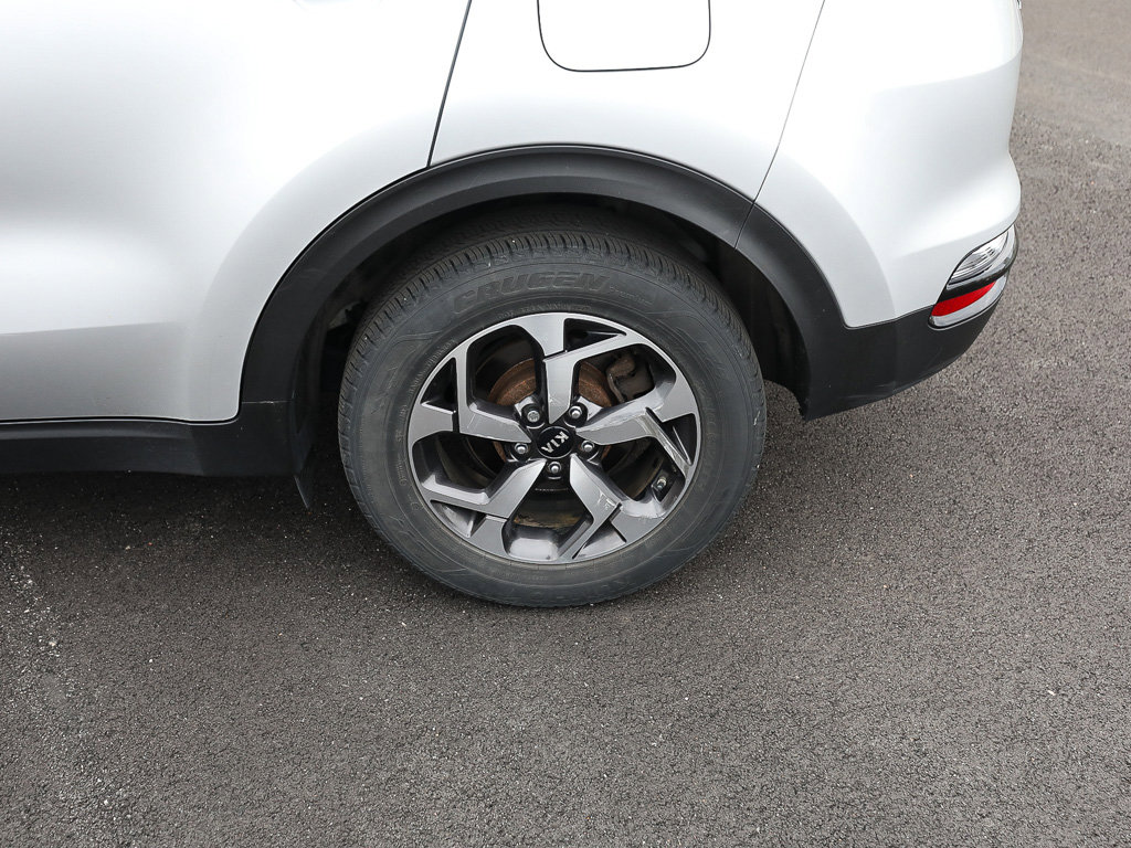 Used 2020 Kia Sportage LX image 4