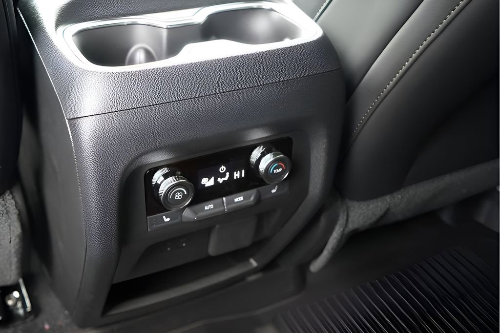 New 2026 Buick Enclave Avenir w/ Super Cruise Package image 26