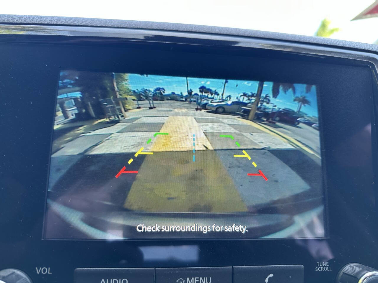 Used 2022 Nissan Frontier SV image 11