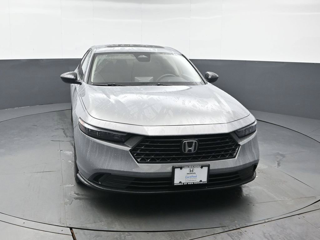 Used 2025 Honda Accord SE image 10