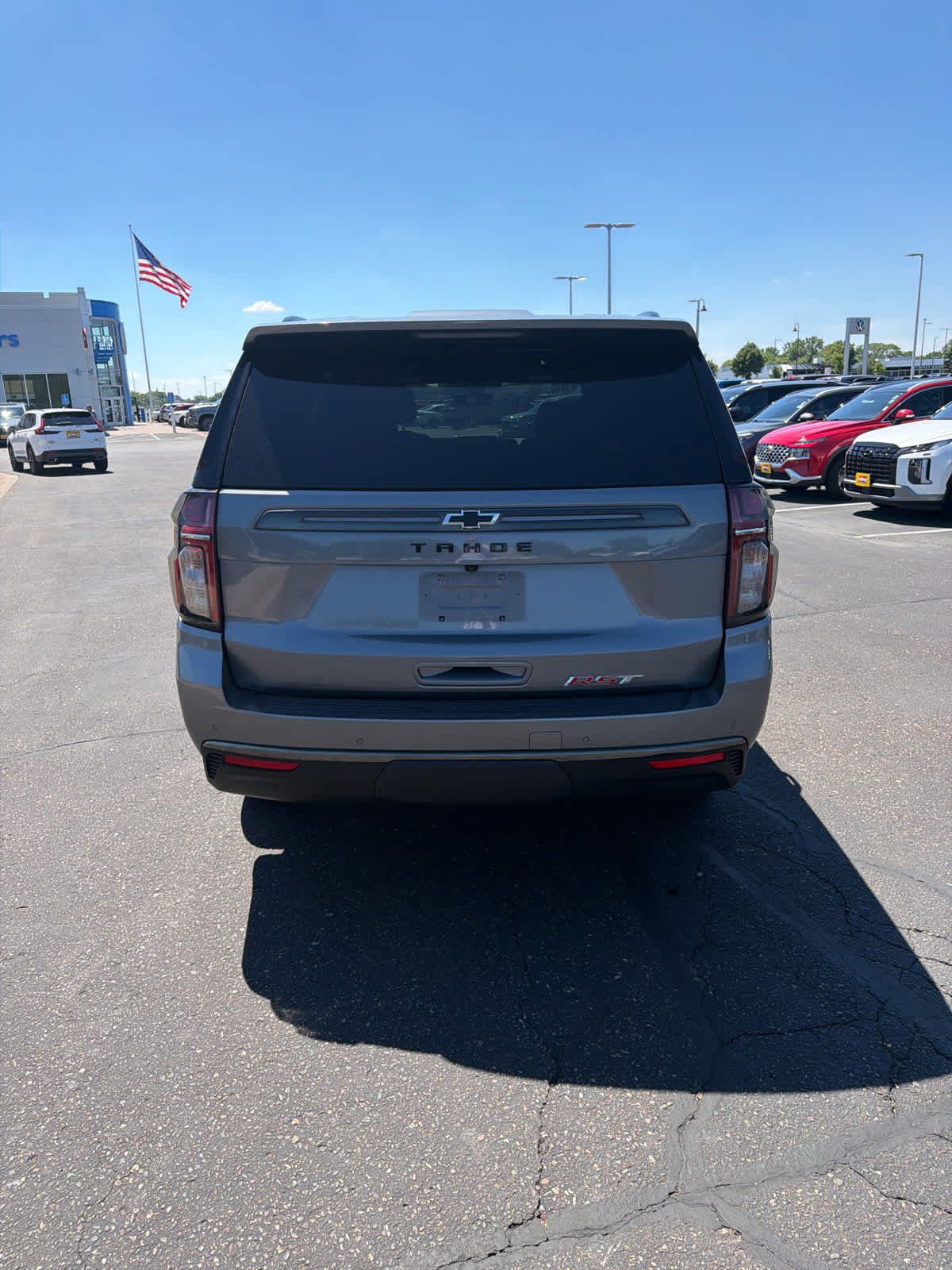 Used 2022 Chevrolet Tahoe RST w/ Luxury Package AWD/4WD image 7