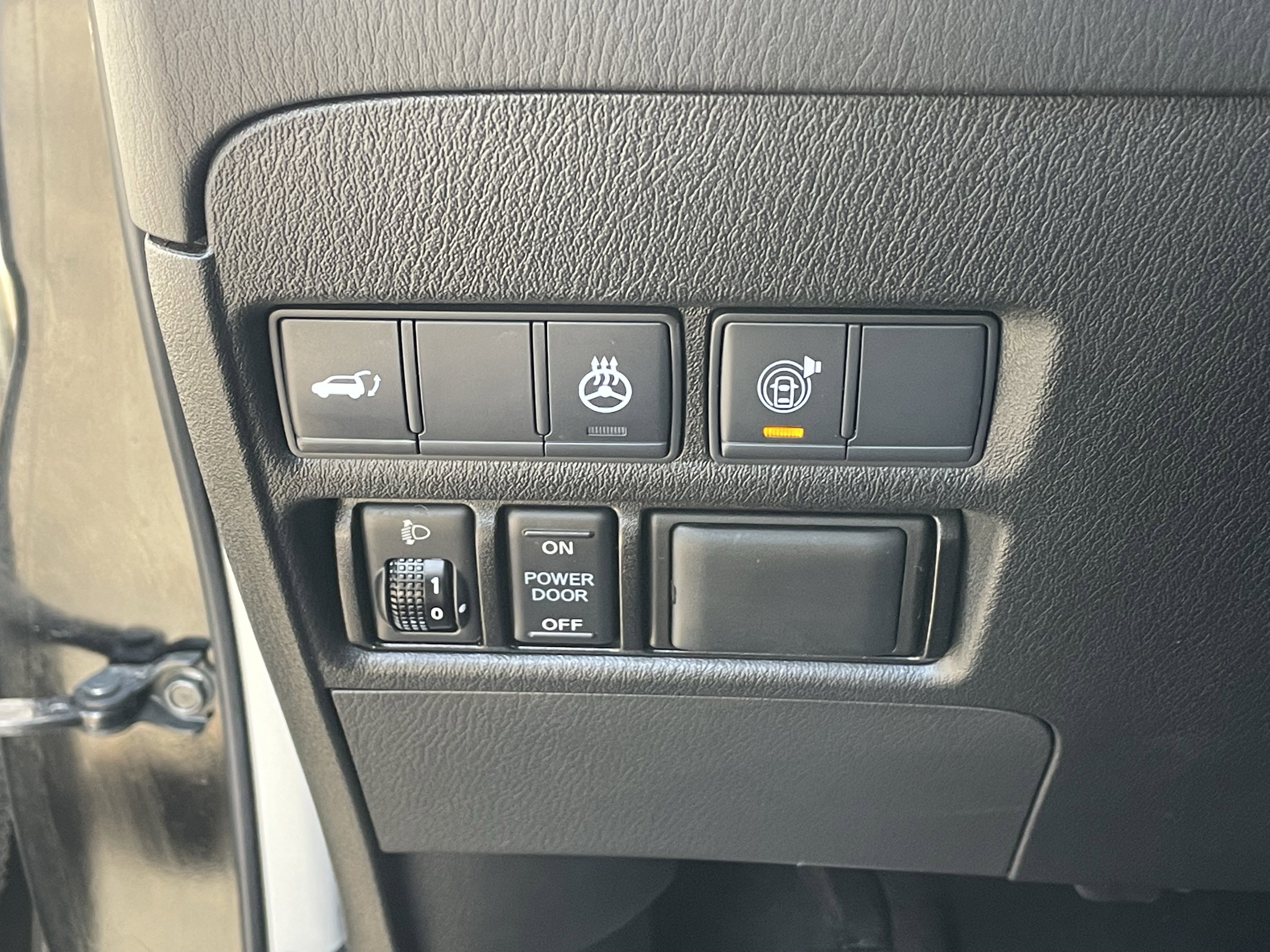 Used 2018 Nissan Armada Platinum w/ Captain Seat Package image 29