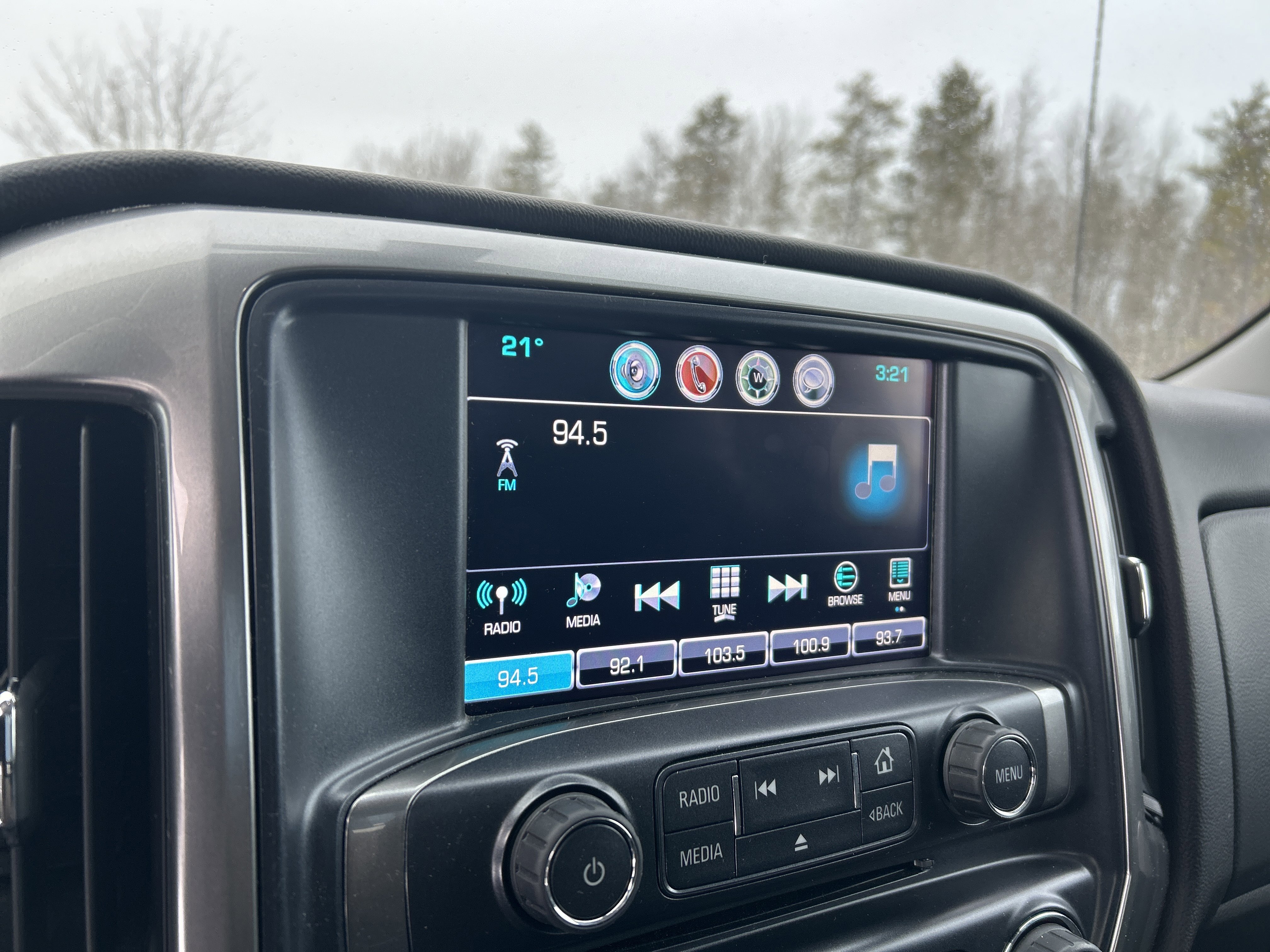 Used 2017 Chevrolet Silverado 1500 LT image 17