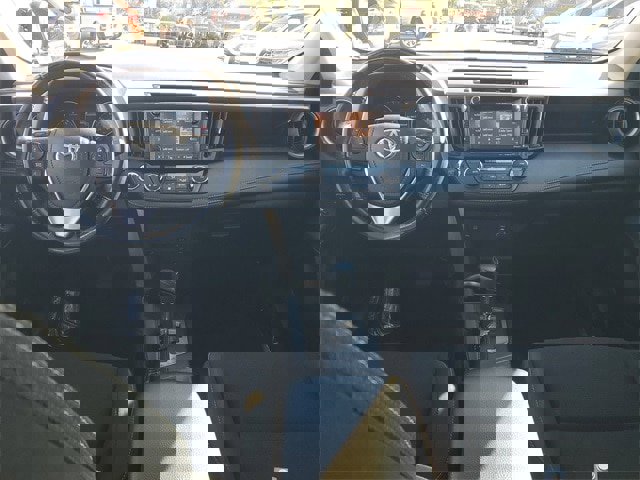 Used 2018 Toyota RAV4 XLE image 13