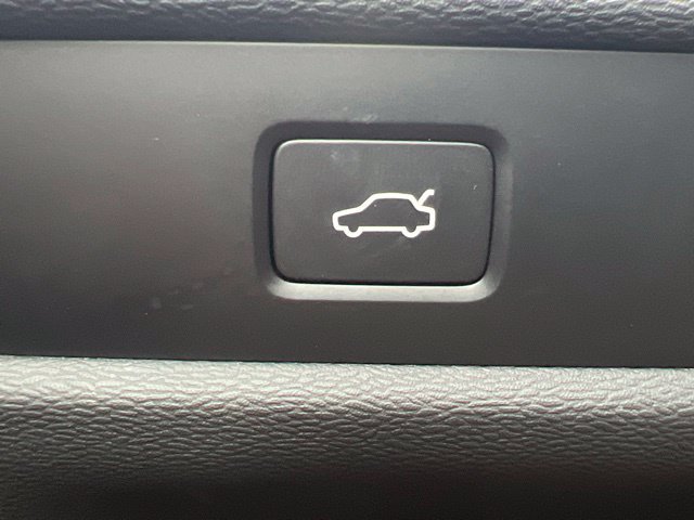 Used 2025 Volvo S60 B5 Core AWD/4WD image 25
