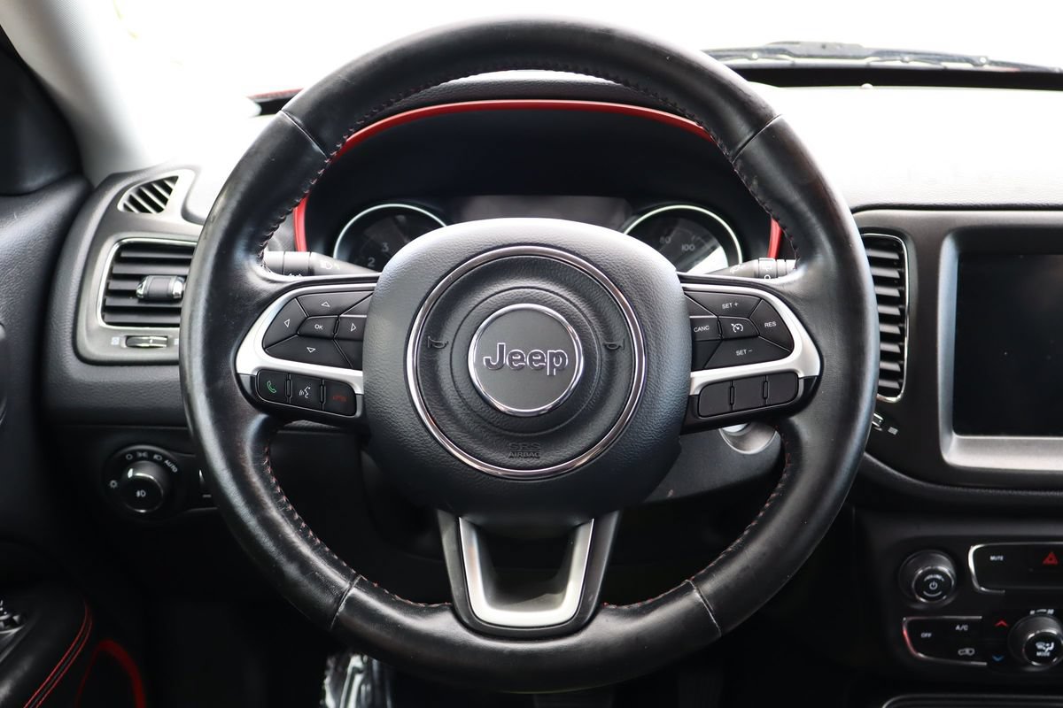 Used 2018 Jeep Compass Trailhawk AWD/4WD image 18