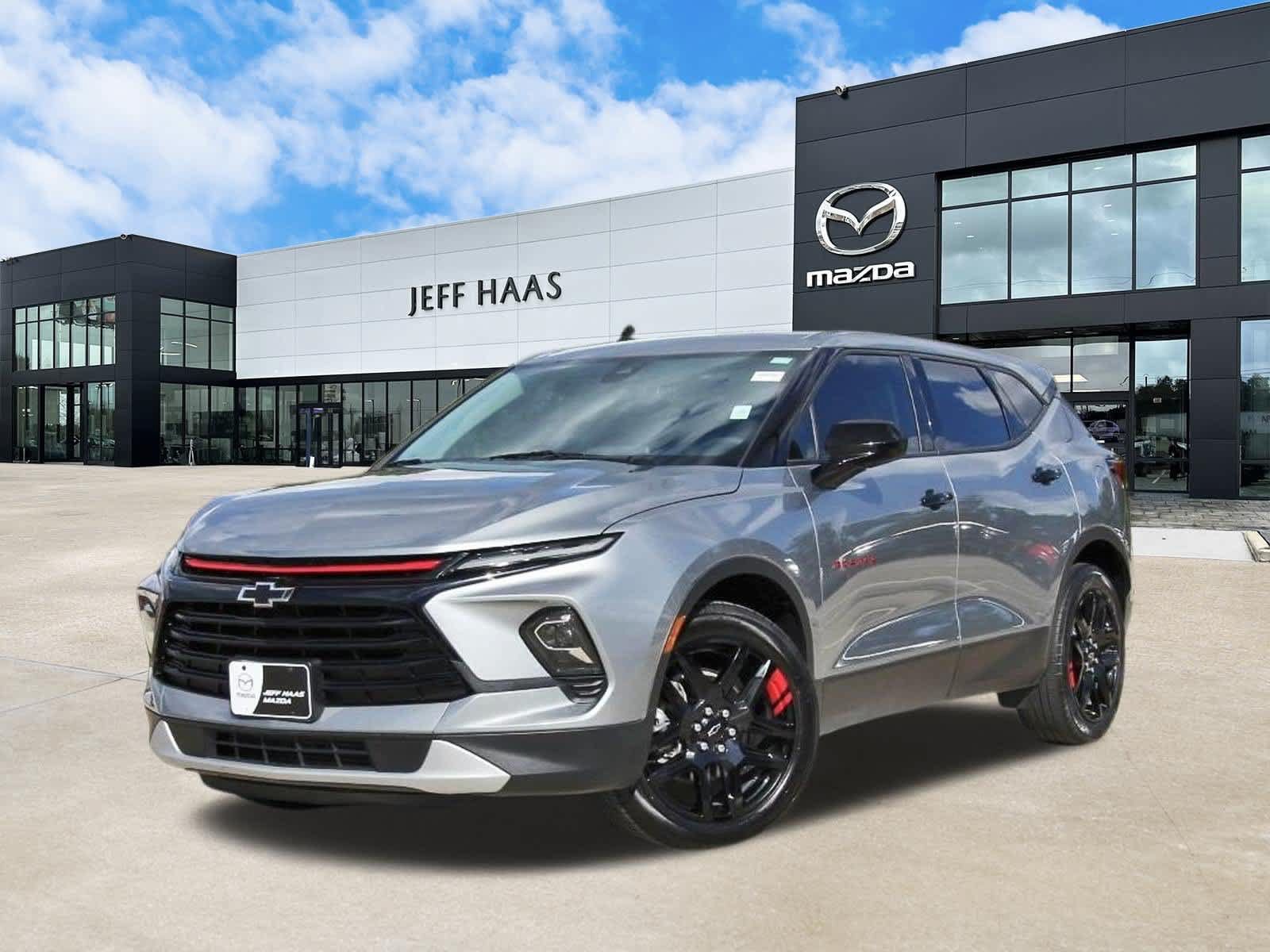 Used 2024 Chevrolet Blazer LT w/ Redline Edition FWD image 1