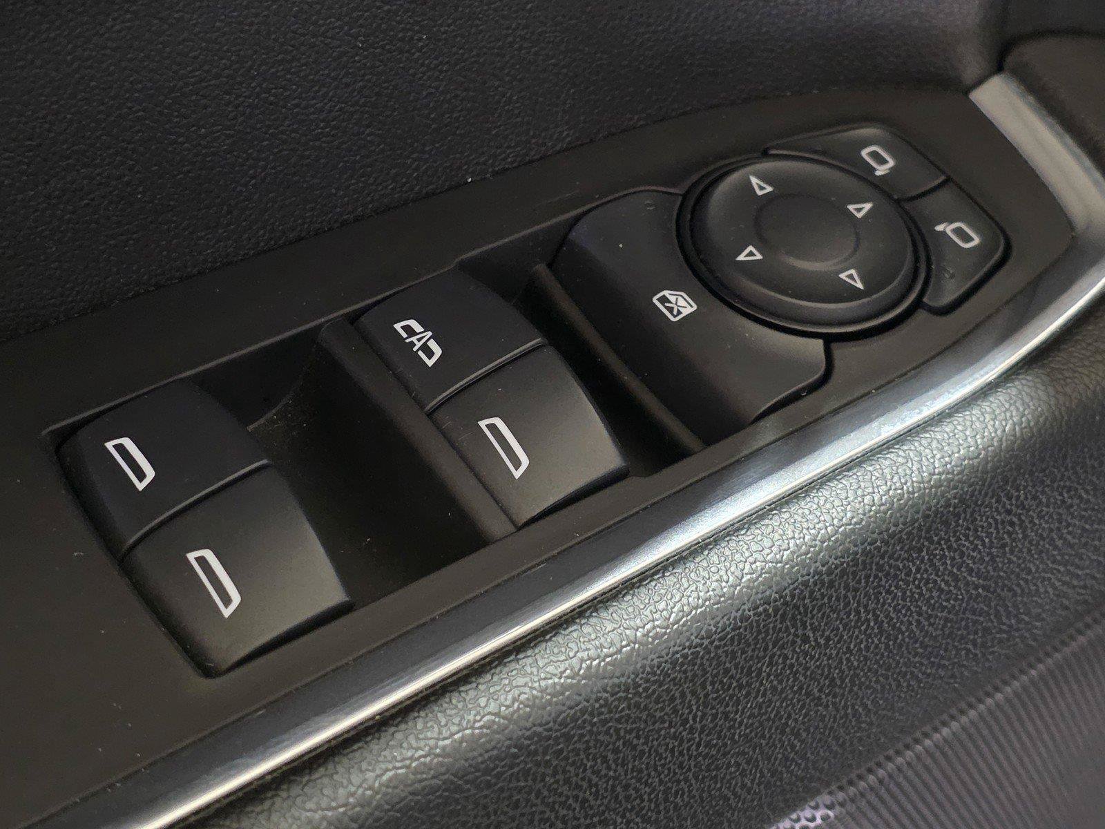 Used 2025 Chevrolet Silverado 1500 LT AWD/4WD image 23