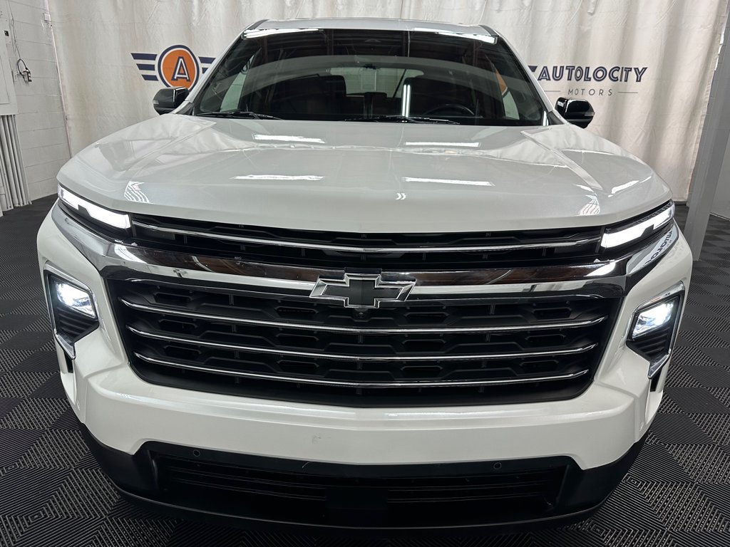 Used 2025 Chevrolet Traverse RS w/ LPO, Floor Liner Package AWD/4WD image 4