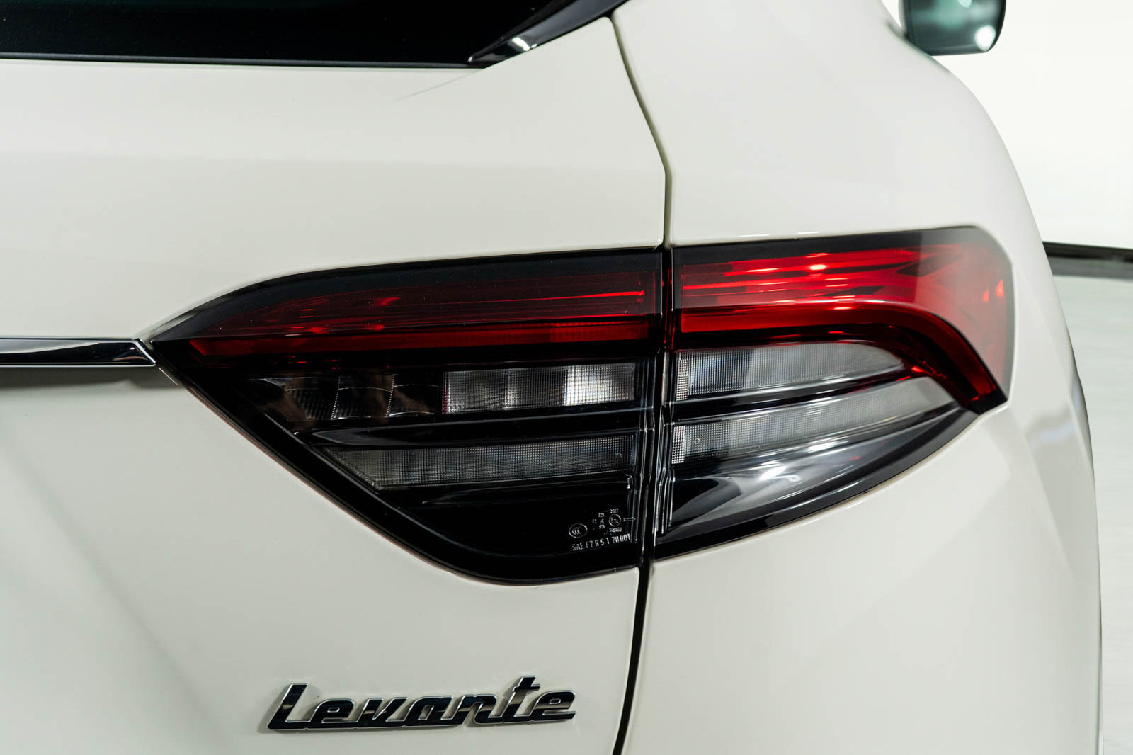 Used 2022 Maserati Levante Modena image 22